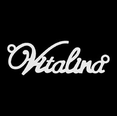 Серебряное колье с именем Vitalina