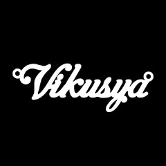 Серебряное колье с именем Vikusya