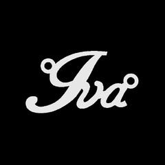 Серебряное колье с именем Iva