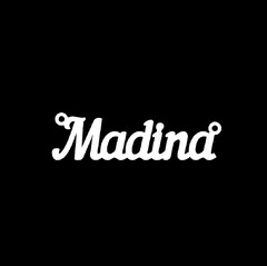 Серебряное колье с именем Madina