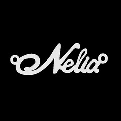 Серебряное колье с именем Nelia